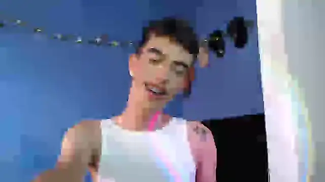 Juan Gomezz26 online show from July 4, 2026, 9:08 pm