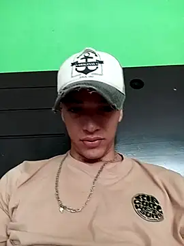 webbblack online show from December 15, 2025, 3:18 pm