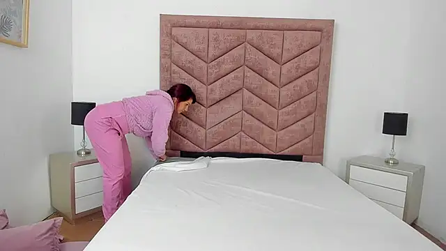 Scarlett  Noir online show from March 24, 2026, 9:15 pm