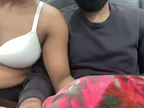 Snapshot of Queen_089 chatting on December 17, 2025, 6:35 pm Queen 089 online show from December 17, 2025, 6:35 pm