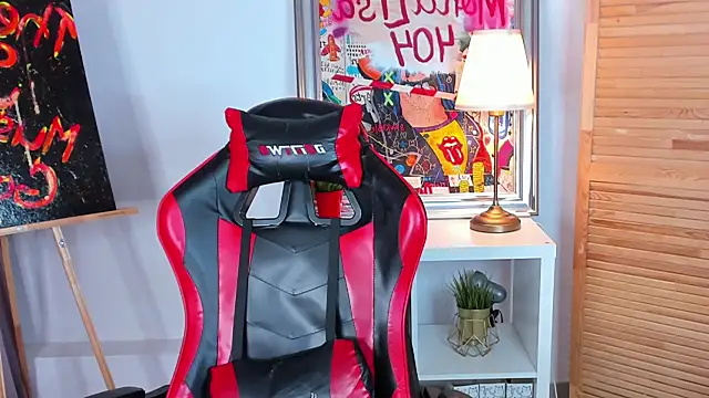 katymeaw online show from April 6, 2026, 1:23 am