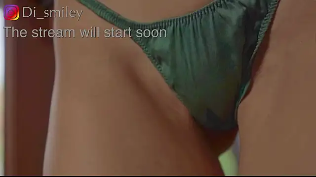 Snapshot of di_smileyone chatting on May 9, 2026, 3:32 am di smileyone online show from May 9, 2026, 3:32 am