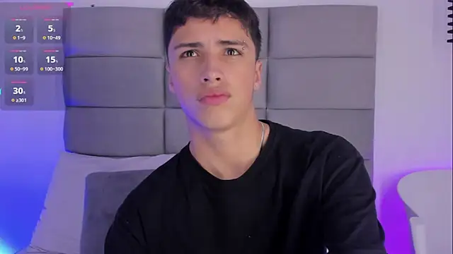 JoshClaarktt online show from June 4, 2026, 4:06 am