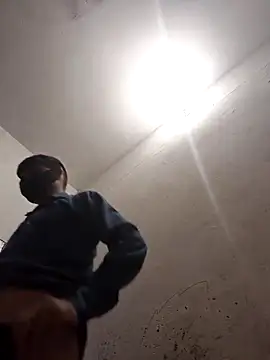 Niteenku online show from April 20, 2026, 6:09 pm