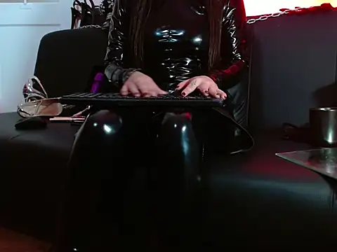 Snapshot of cleodoranoir chatting on February 26, 2026, 2:06 pm cleodoranoir online show from February 26, 2026, 2:06 pm