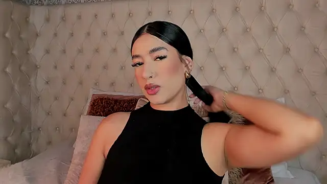 dannah gomez online show from December 15, 2025, 3:51 pm