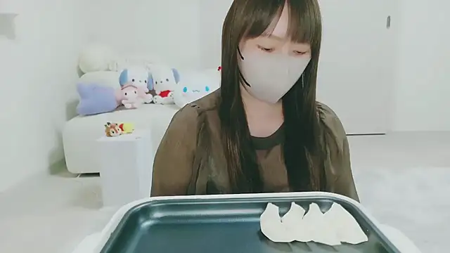 yuyuchan   online show from February 8, 2026, 10:57 am