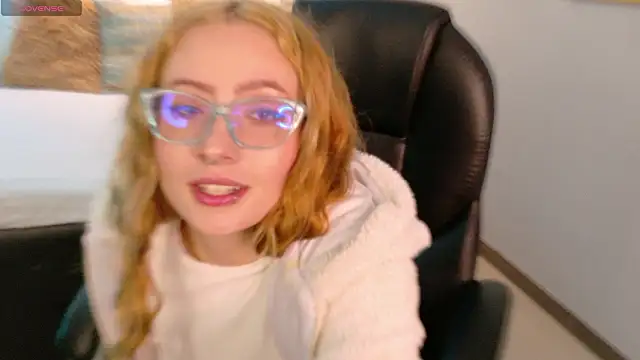 danielamilles online show from March 6, 2026, 5:35 am