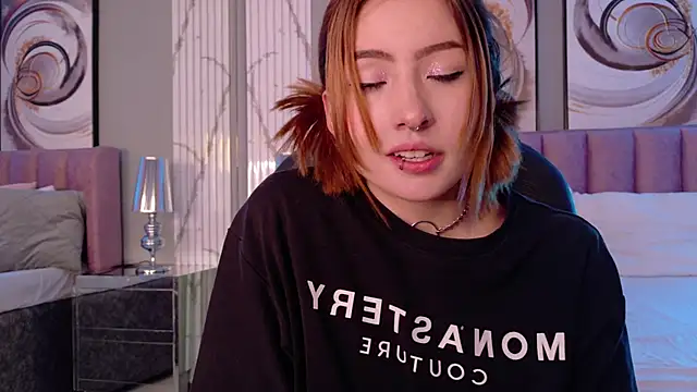 danielamilles online show from February 12, 2026, 3:50 am