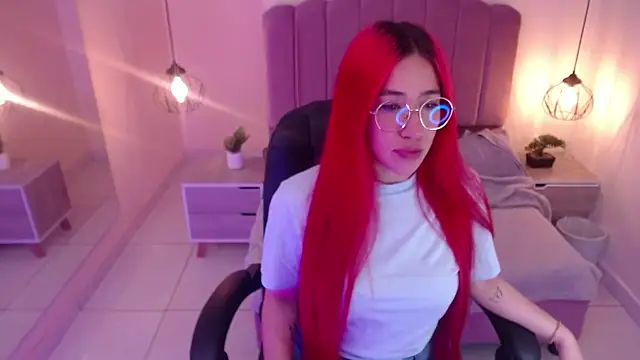 Snapshot of Celestee15_ chatting on December 16, 2025, 11:47 am Celestee15 online show from December 16, 2025, 11:47 am