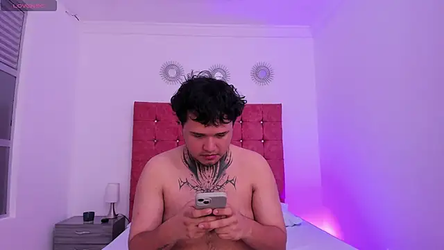 Beele and Evie online show from March 3, 2026, 1:51 pm