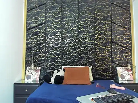 KendalLenox online show from January 15, 2026, 1:14 pm