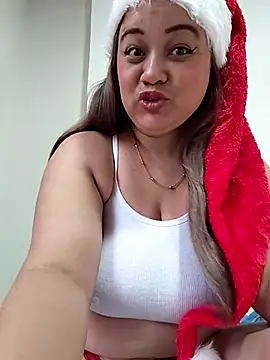 Snapshot of MMia_18 chatting on December 15, 2025, 11:38 am MMia 18 online show from December 15, 2025, 11:38 am