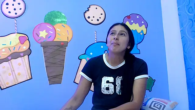 NOVAHOT98 online show from February 22, 2026, 7:37 pm