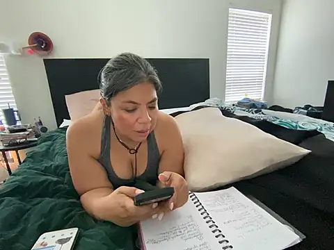 BettyWhispers online show from April 9, 2026, 6:47 pm