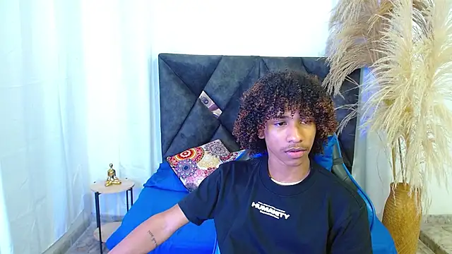 angelll18  online show from March 16, 2026, 8:44 pm