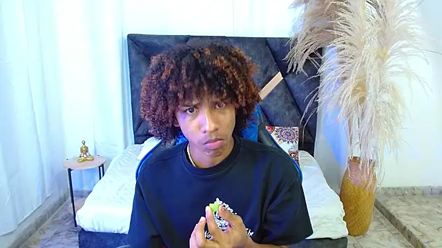 angelll18  online show from February 17, 2026, 9:23 pm