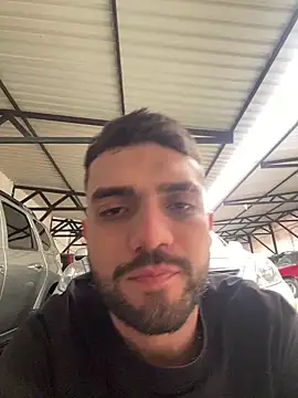 jamess 0 online show from April 19, 2026, 9:39 pm