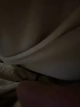 privsloirinha online show from February 11, 2026, 9:14 pm