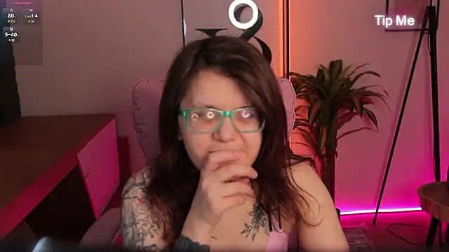 Ariell Mini online show from March 26, 2026, 12:47 pm