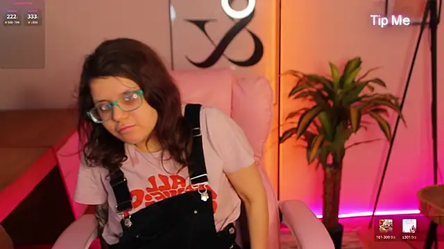 Ariell Mini online show from April 10, 2026, 6:20 am