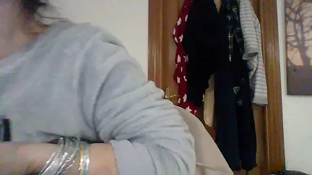 Lunamaya7 online show from January 7, 2026, 9:20 pm