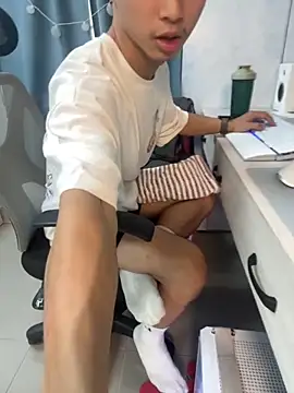 Snapshot of jason5858 chatting on December 23, 2025, 5:51 am jason5858 online show from December 23, 2025, 5:51 am