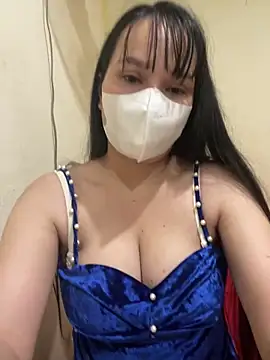 Snapshot of Volly_moon chatting on December 15, 2025, 12:22 pm Volly moon online show from December 15, 2025, 12:22 pm