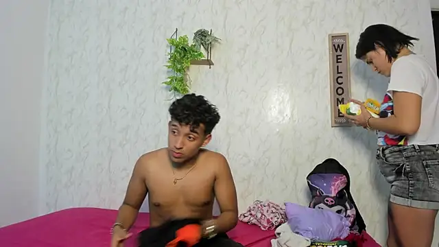 couple hardroom online show from February 6, 2026, 12:17 am