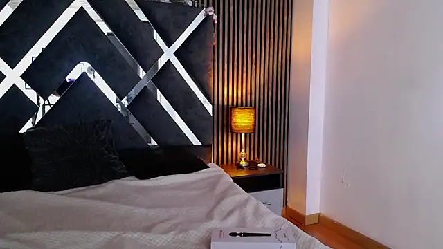 Amy channel online show from April 16, 2026, 1:12 pm