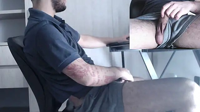 mateoconde00 online show from January 17, 2026, 1:31 am