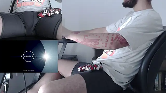 mateoconde00 online show from February 18, 2026, 7:06 am