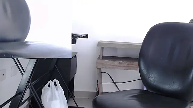 mateoconde00 online show from March 15, 2026, 7:21 pm