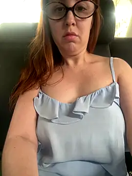 Snapshot of gingergirl2025 chatting on December 17, 2025, 4:45 pm gingergirl2025 online show from December 17, 2025, 4:45 pm