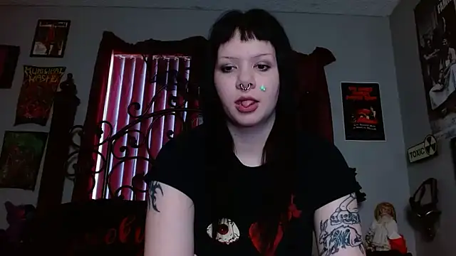 Bettieee Agura online show from March 18, 2026, 9:04 pm