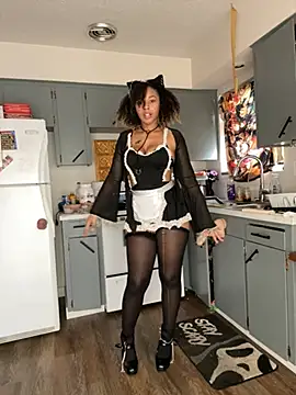 Snapshot of HonneyBunnyXO chatting on May 10, 2026, 9:27 pm HonneyBunnyXO online show from May 10, 2026, 9:27 pm