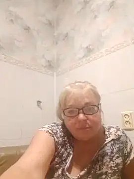 LinaLight88 online show from December 21, 2025, 8:42 pm