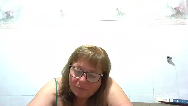Snapshot of LinaLight88 chatting on June 10, 2026, 9:05 pm LinaLight88 online show from June 10, 2026, 9:05 pm