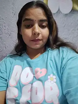 Snapshot of Himani_0122 chatting on June 26, 2026, 6:52 am Himani 0122 online show from June 26, 2026, 6:52 am