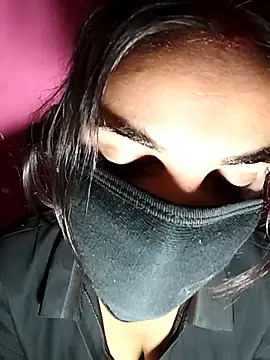 Pooja Love143 online show from March 10, 2026, 3:54 am