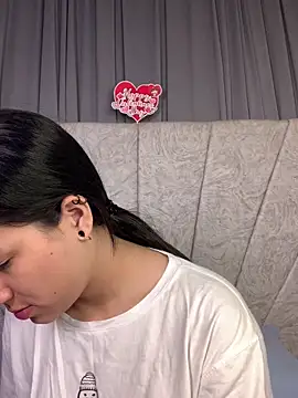 Snapshot of Val12777 chatting on February 22, 2026, 12:07 pm Val12777 online show from February 22, 2026, 12:07 pm