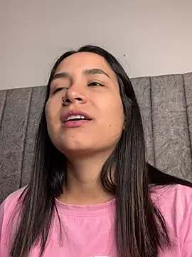 Snapshot of Val12777 chatting on February 7, 2026, 12:02 pm Val12777 online show from February 7, 2026, 12:02 pm