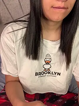 Val12777 online show from April 16, 2026, 12:06 pm