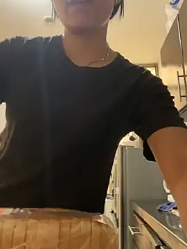 Snapshot of Val12777 chatting on January 10, 2026, 4:24 pm Val12777 online show from January 10, 2026, 4:24 pm