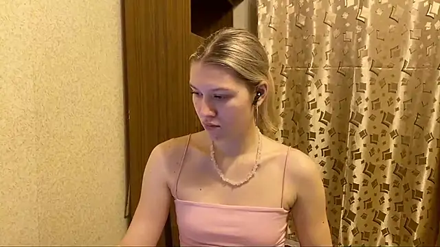 SkyeDavis online show from December 19, 2025, 7:16 pm