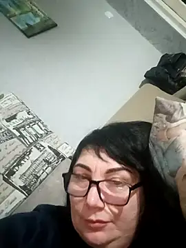 MariSwan222 online show from December 18, 2025, 8:23 pm