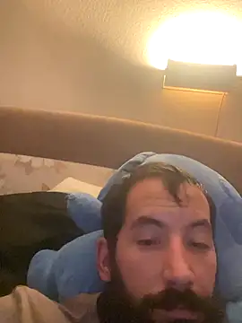 hornysneyhey online show from December 17, 2025, 10:04 pm