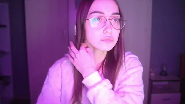 EllaWalker   online show from December 15, 2025, 12:55 pm