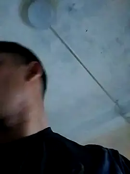 Snapshot of TheDaring2 chatting on December 15, 2025, 3:40 pm TheDaring2 online show from December 15, 2025, 3:40 pm