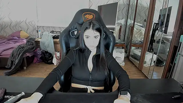 WaltraudPattie online show from February 12, 2026, 12:43 am